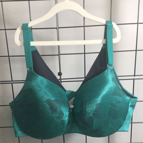 Cacique Other - Cacique lightly lined green balconette bra 38DD like new condition